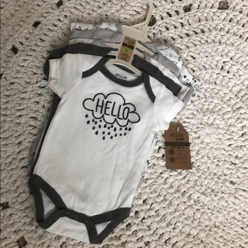 5 pack body suits for baby. 0-3/3-6 months.
